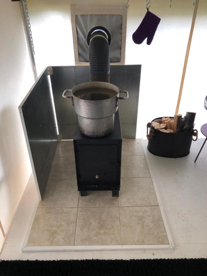 Hotel Vines And Puppies Glamping Hideaway Jade City Exterior foto
