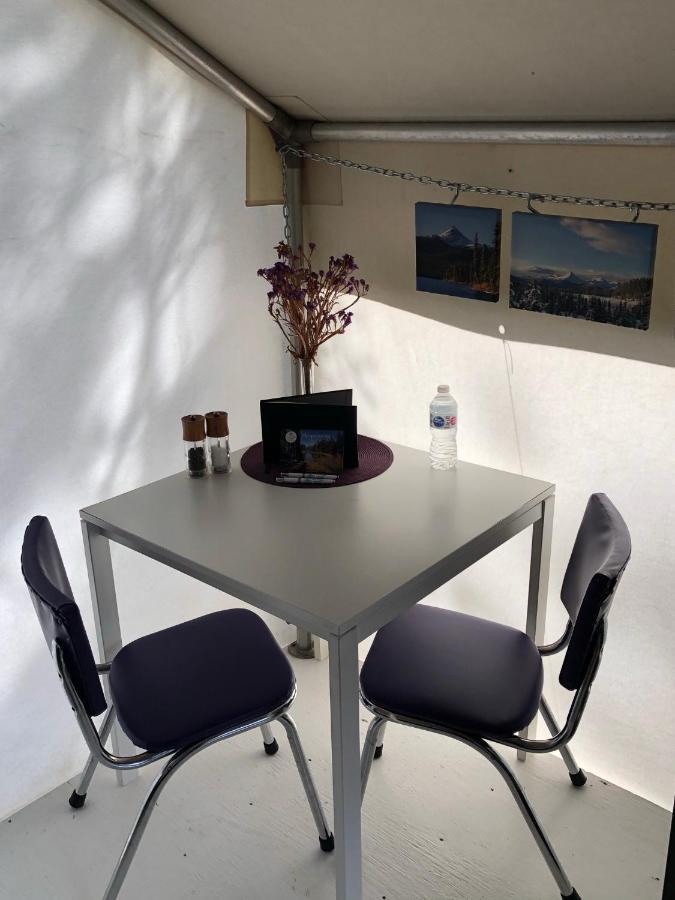 Hotel Vines And Puppies Glamping Hideaway Jade City Exterior foto